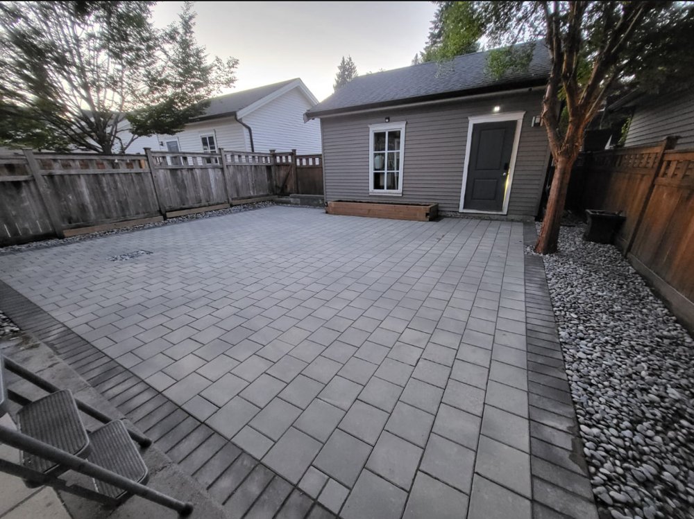 Paver patio and walkway project 6